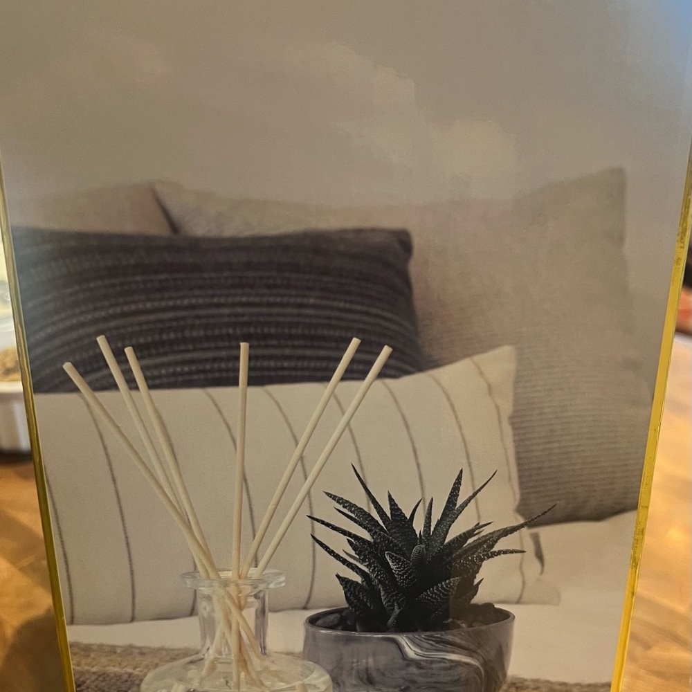 Sand + Fog Gold Glass Reed Diffuser - Picture 4 of 5